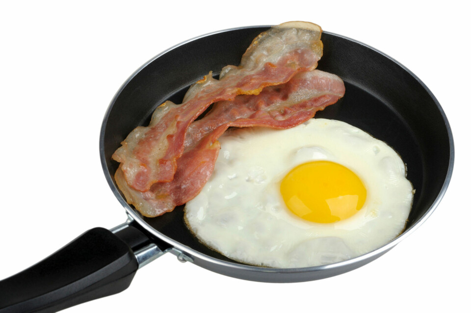 EGG OG BACON: En slik frokost kan hindre overspising senere på dagen.
