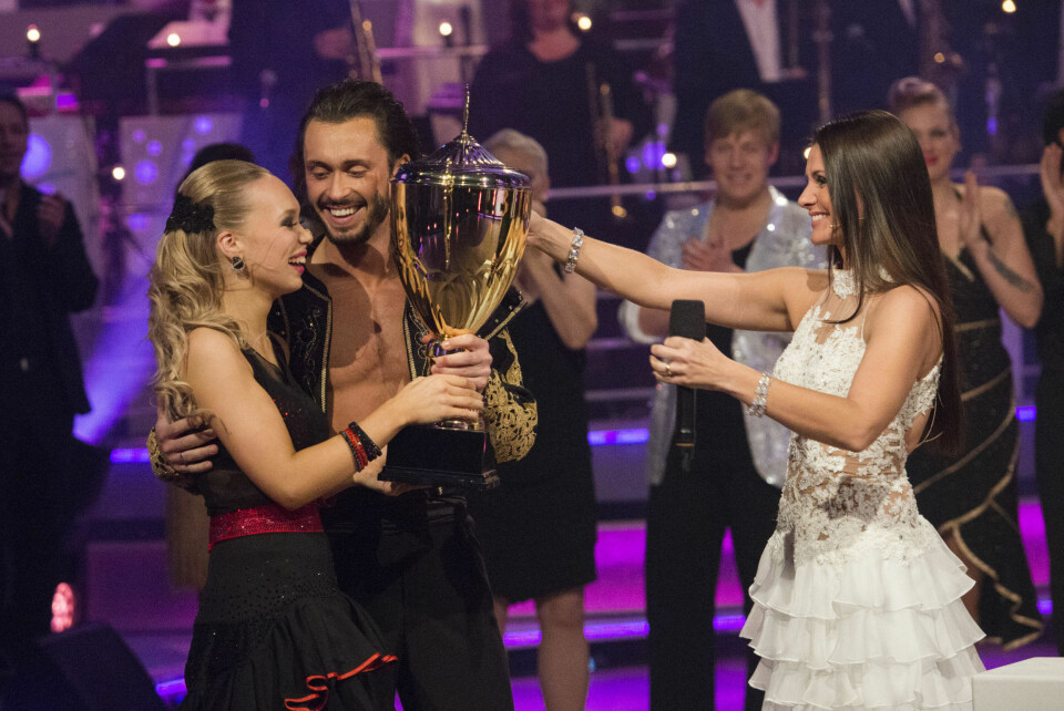 Agnete Kristin Johnsen og dansepartner stakk av med seieren i Skal vi danse.