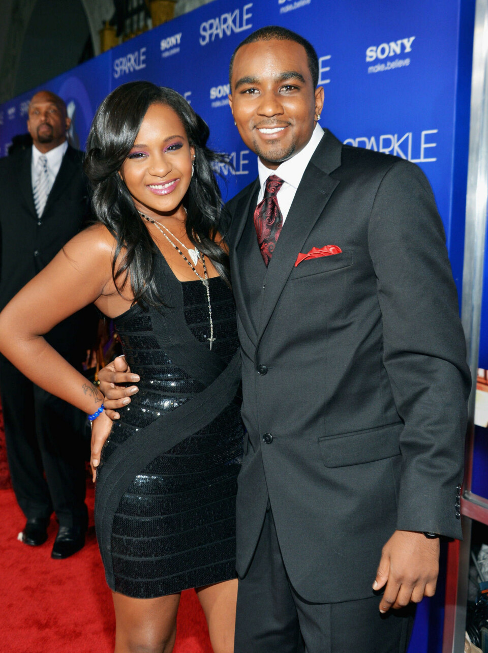 - Bobbi Kristina har åpnet øynene