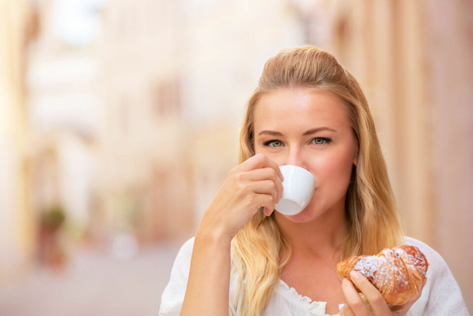 KAFFE: Visste du kaffe ikke bare er dårlig for tennene? Det er stoffer i kaffe som motvirker visse bakterier i å feste seg til tennene dine.