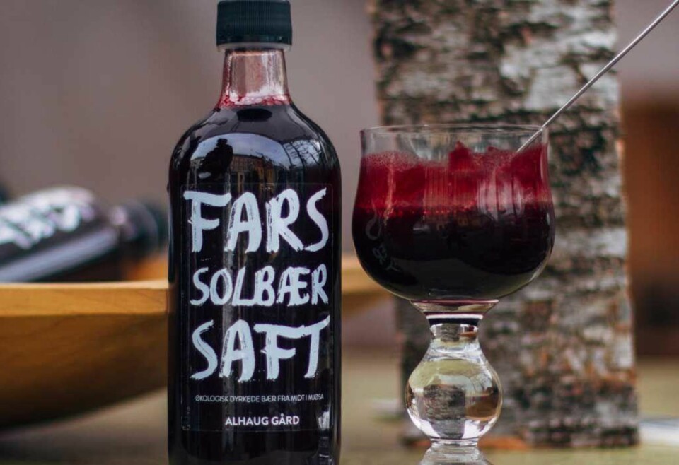 FARS SOLBÆRSAFT: Denne saften leveres blant annet til det Kongelige Hoff.