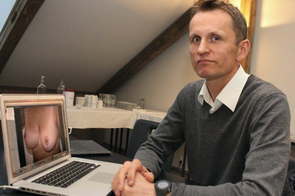 ADVARER: Kirurg Nils Lykke jobber med brystforstørrelse hos kvinner, men advarer mot for store silikoninnlegg.