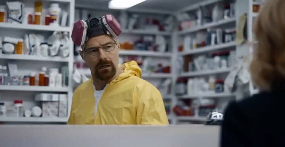 MORSOM: Bryan Cranston spiller sin populære karakter Walter White i denne reklamefilmen.