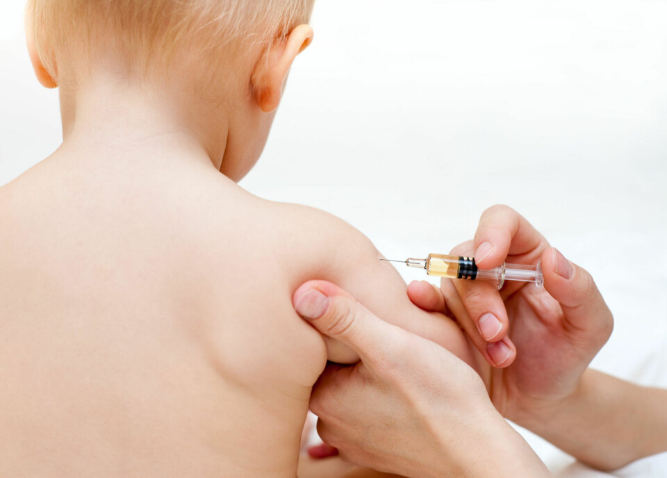 Rasende far til vaksinemotstanderne: - Håper dere får polio