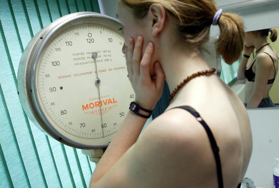 NÅR MAT OG VEKT KONTROLLERER ALT: I en ny, norsk behandlingsstudie ser man på hva slags effekt trenings- og kostholdsveiledning har på personer med spiseforstyrrelser. (Illustrasjonsbilde)