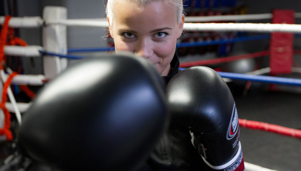 GØY: Sandra trener thai-boksing, noe hun sier gir henne bedre selvtillitt.