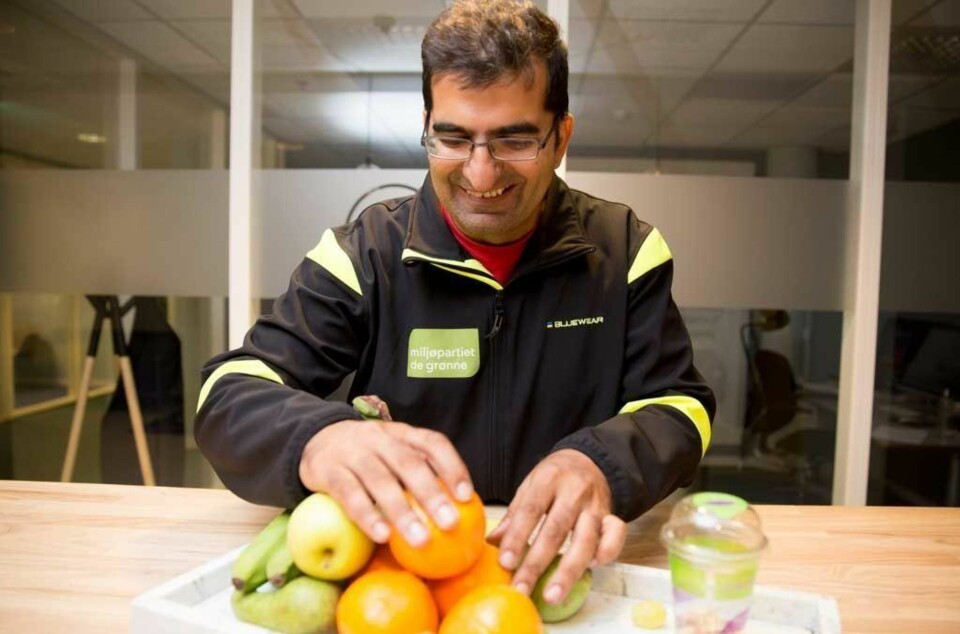 - Bare det å rotere frukten litt på fatet er en fin måte å unngå at den blir dårlig, sier Shoaib.