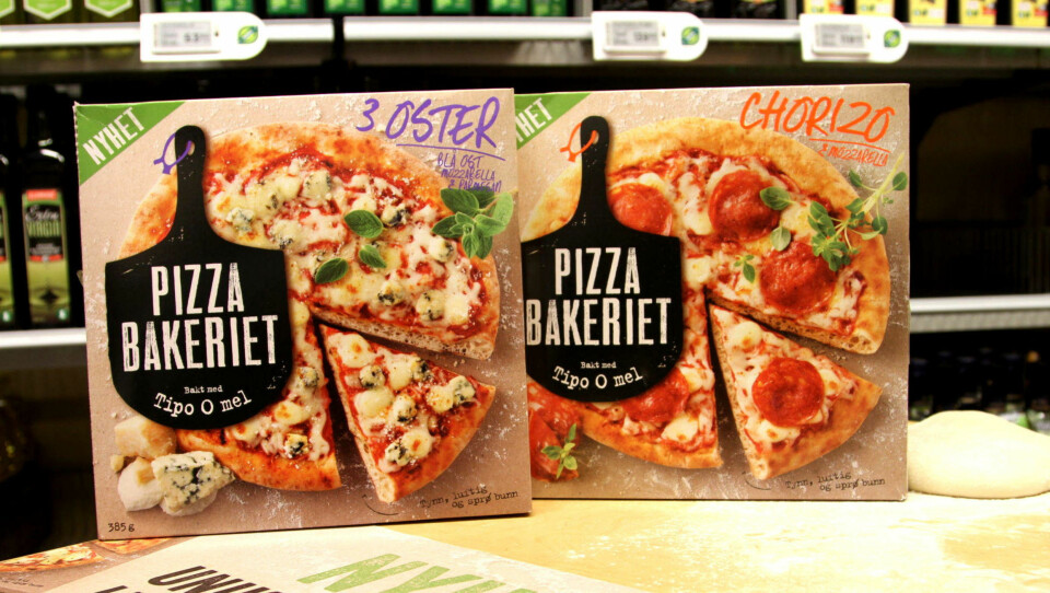 PIZZABAKERIET kommer i fire varianter; spekeskinke og mozzarella, mozzarella og basilikum, chorizo og mozzarella og 3 oster (blåmuggost, mozzarella og italiensk parmesan).