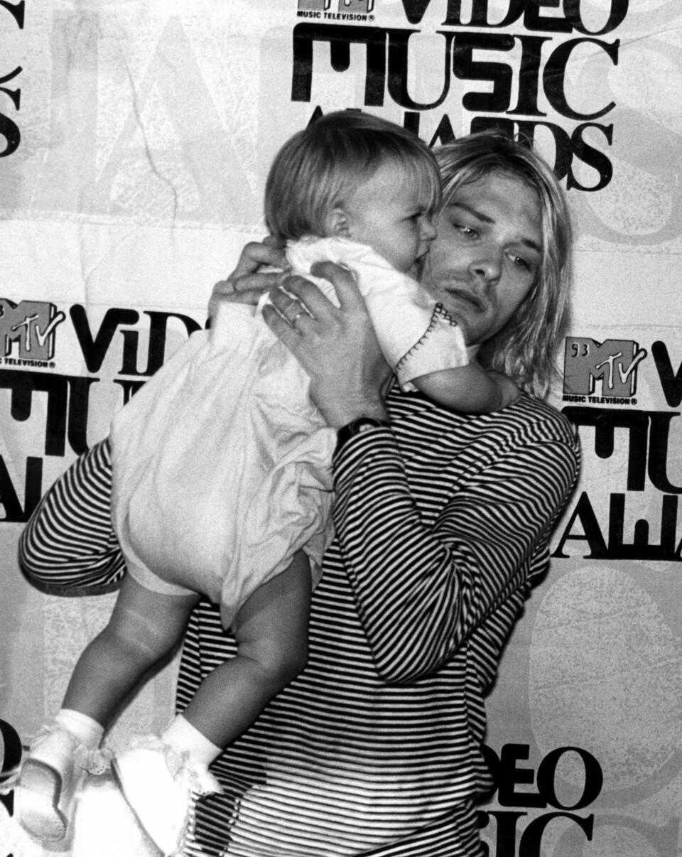 Datteren til Kurt Cobain har giftet seg - med en kopi av faren!