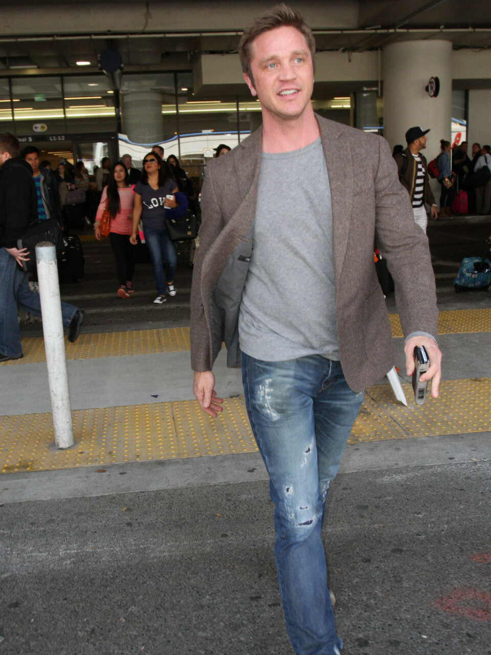 I 2015: Devon Sawa.