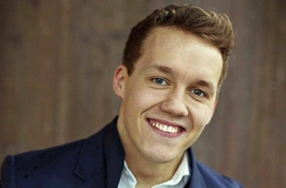 Simen Almås smiler igjen, men slet med psykiske problemer i lang tid. Nå vil han skape åpenhet omkring psykisk helse.