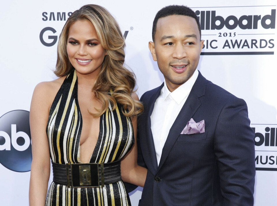Chrissy Teigen er gravid