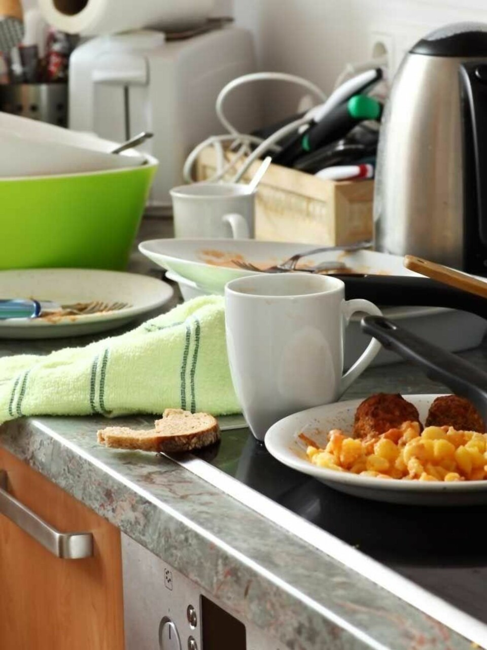 Det er så kjedelig når kjøkkenet ser sånn ut etter middag når du har mest lyst til å slenge deg på sofaen mett og trøtt, ikke rydde...