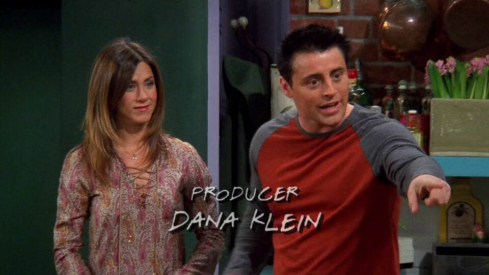 TABBE: Jennifer Aniston (Rachel) og Matt LeBlanc (Joey) er begge med i denne scenen, men plutselig forsvinner Rachel.