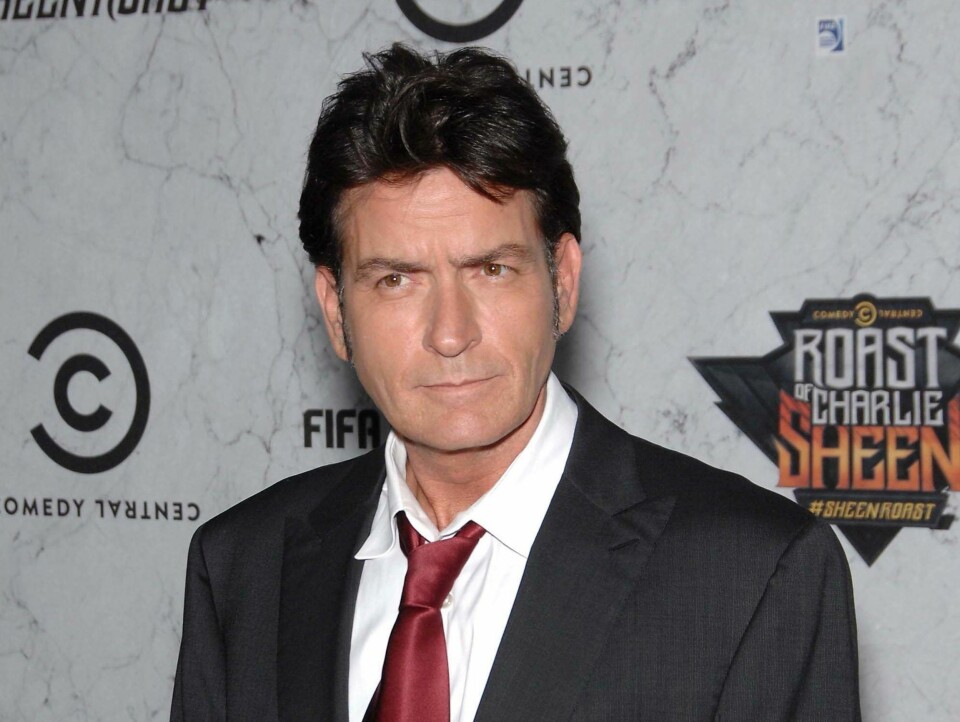 Charlie Sheen skal stå fram som hiv-positiv