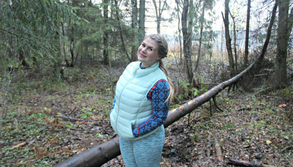 NORA MATHISEN venter en liten gutt i februar 2016.