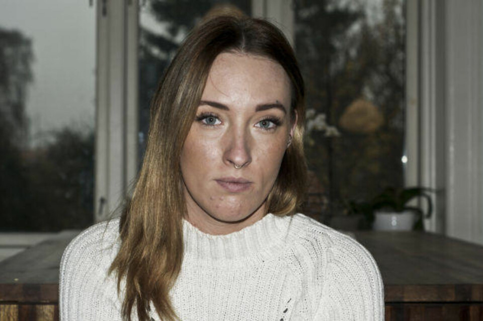 Camilla (19) ble overfalt med kniv og voldtatt: - Politiet mente jeg hadde gjort det med et sexleketøy