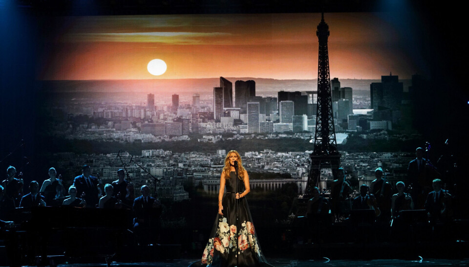 Celine Dion med rørende hyllest til Paris-ofrene