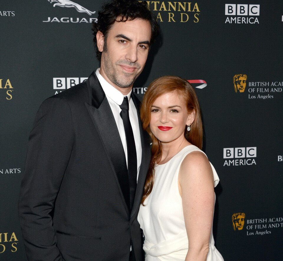 SKUESPILLERNE Sacha Baron Cohen og Isla Fisher donerer bort en stor pengesum til Redd Barna.