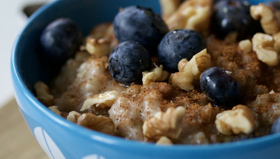 BOKHVETEGRØT som er både lavFODMAP, glutenfri, laktosefri og melkefri.
