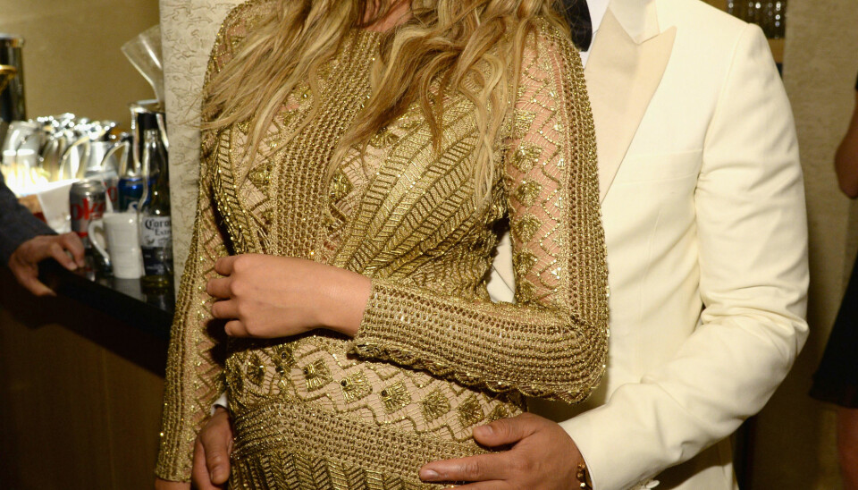 10 ganger gravide Chrissy Teigen så fantastisk ut