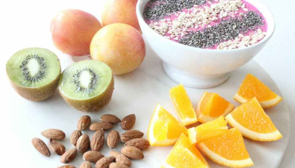 FITLIVING-MAREN har delt sin rosa smoothiebowl på sin blogg.