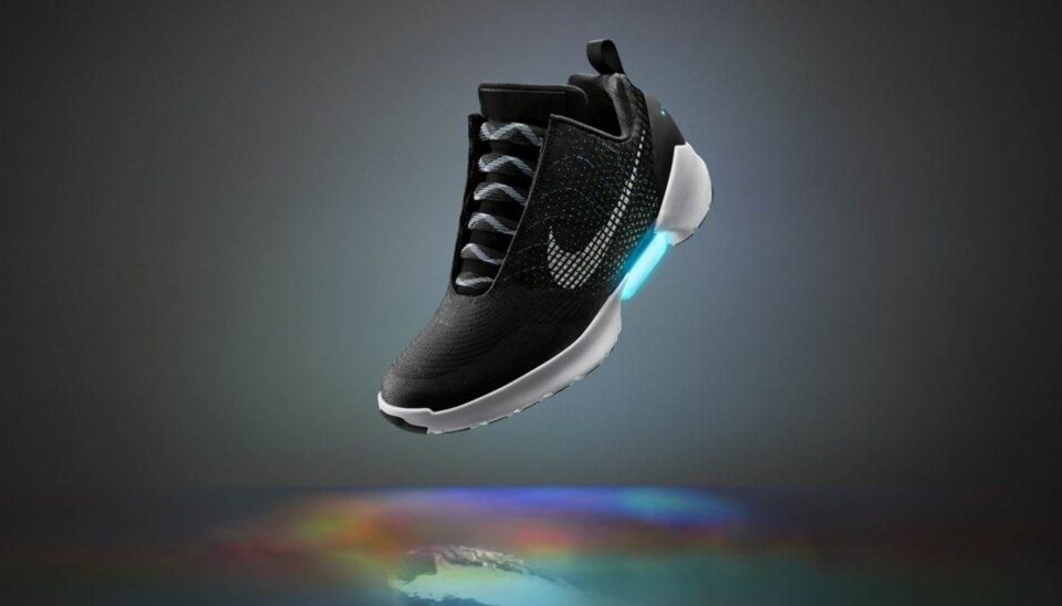Nike lanserer verdens første selvsnørende sko