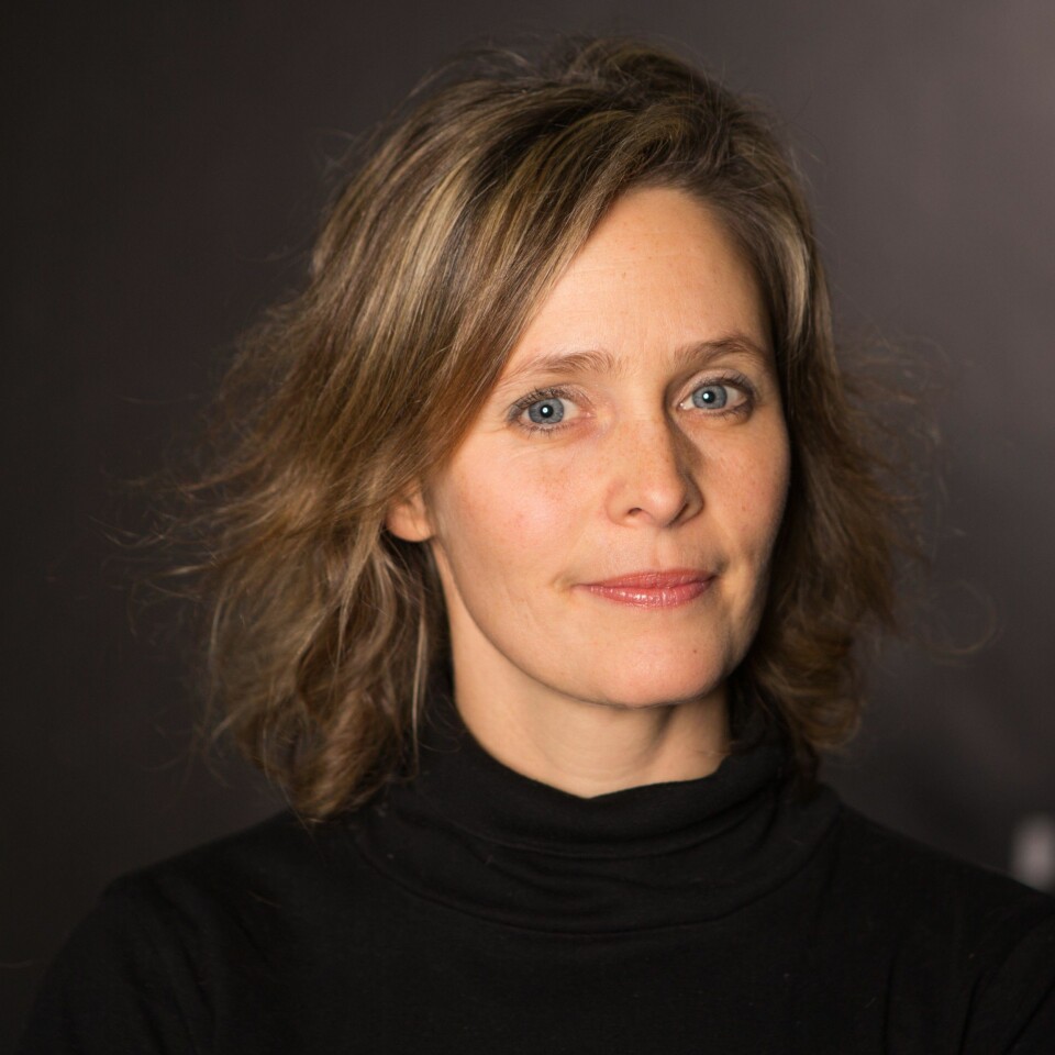 OVERLEGE: Melanie Ekholdt Huynh mener verdiene Anna Rasmussen viser til, som at voksne skal være tilgjengelige og ta ansvar, passe på hverandres barn og dele på ansvaret, er et fint perspektiv.
