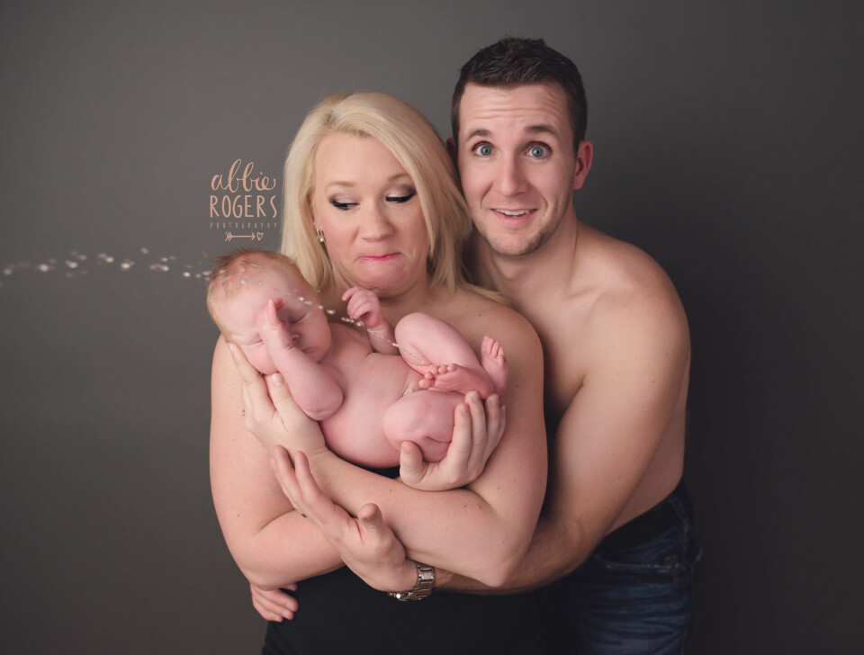 EKTE: - Jeg vasker alltid mye klær etter babyfotografering, sier fotograf Abbie Rogers. Hun synes det er morsomt at bildet hennes har fått så mye oppmerksomhet.