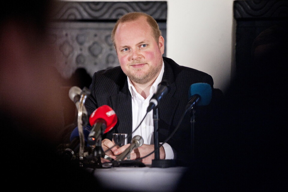 NYBAKT FAR: Ny rolle på hjemmebane for komiker Steinar Sagen.