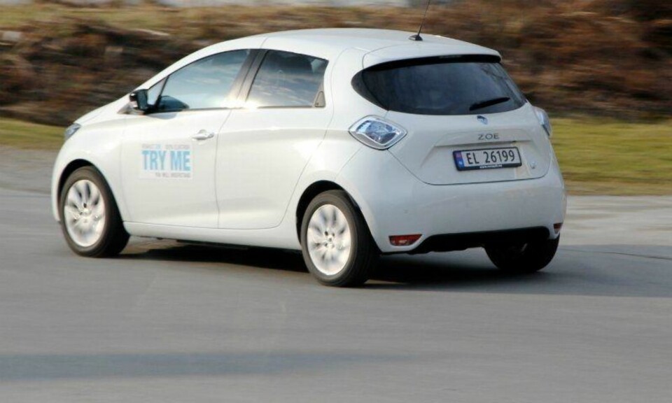 Samtidig som man kan spare tid og penger med en elbil, gir man seg selv litt bedre samvittighet ved å gjøre miljøet en tjeneste. Renault Zoe er den mest solgte Elbilen i Europa.