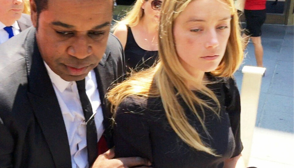 Amber Heard saksøker 20 av Johnny Depps venner