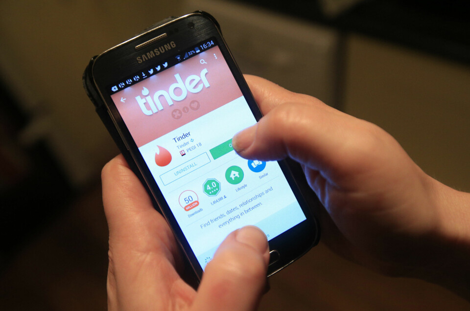 DATINGAPP: Tinder har tidligere vært åpen for brukere over 13 år, men appen hever nå aldersgrensen.