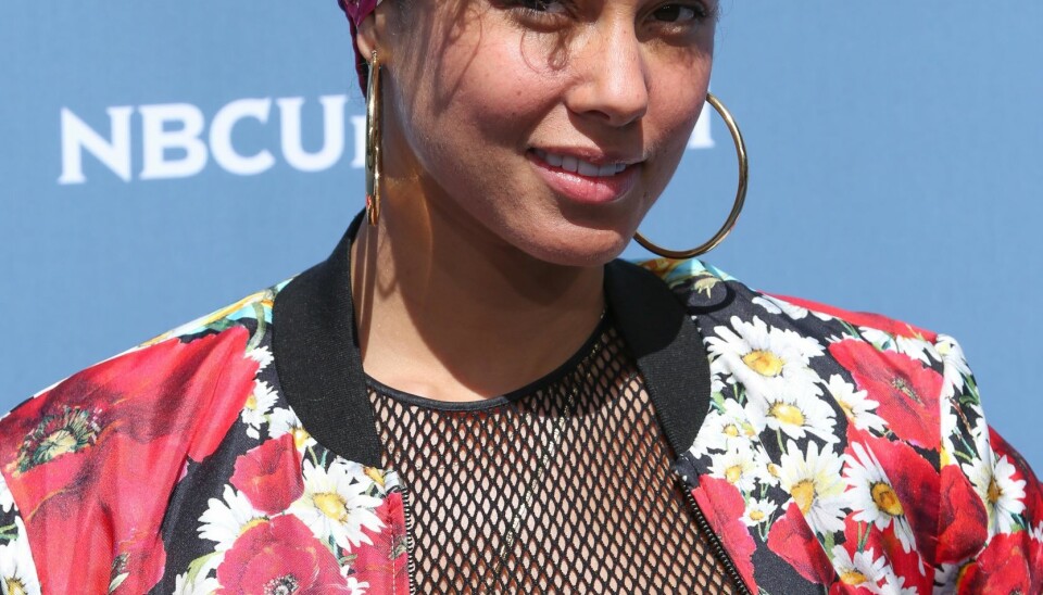 Alicia Keys droppet sminken på rød løper