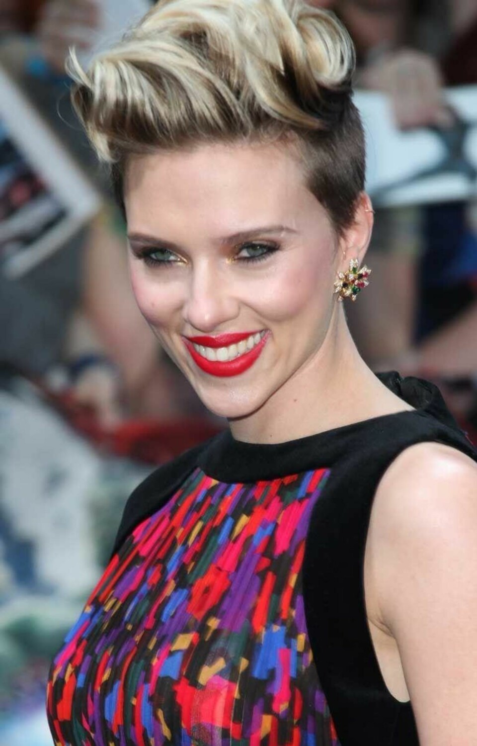 Scarlett Johansson er både klassisk og edgy på en gang.