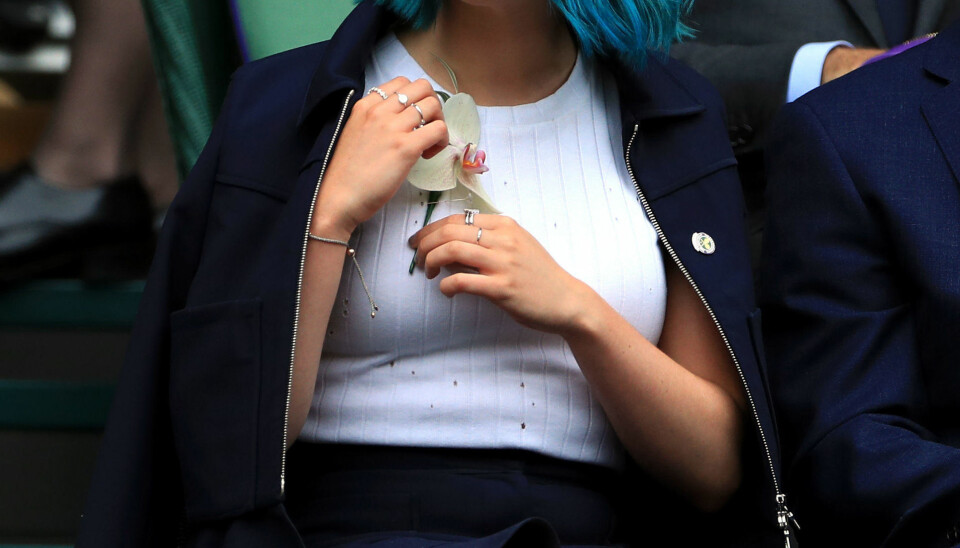 MAISIE WILLIAMS med ny hårsveis.