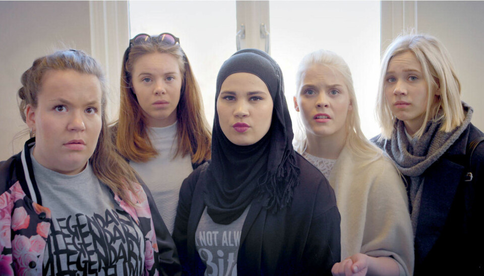 SKAM-JENTENE: Chris (Ina Svenningdal), Eva (Lisa Teige), Sana (Iman Meskini) Vilde (Ulrikke Falch) og Noora (Josefine Frida Pettersen).