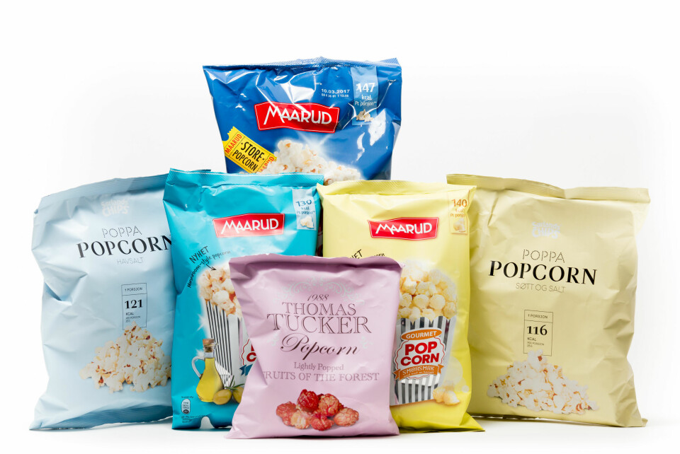 LØRDAGSGODIS: Popcorn med smør eller fruktsmak er blant høstens nyheter. Men funker det?