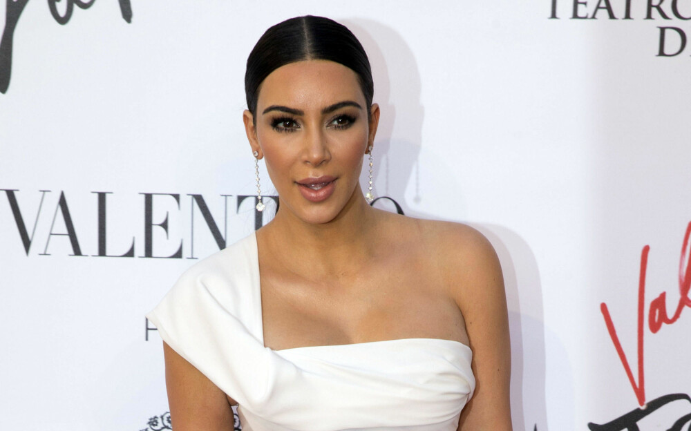 TRUET PÅ LIVET: Kim Kardashian ble ranet på hotellrommet sitt i Paris natt til mandag.