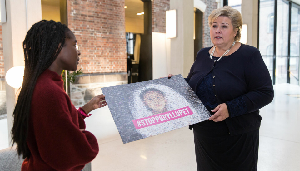 Erna Solberg møter Plan Norge på statsministerens kontor.