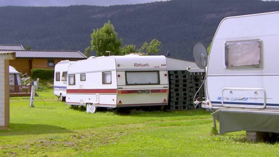 Inge bor på campingplass i Hof kommune.