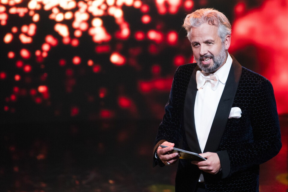 Ari Behn på scenen som konferansier under Kjendisgallaen 2016.