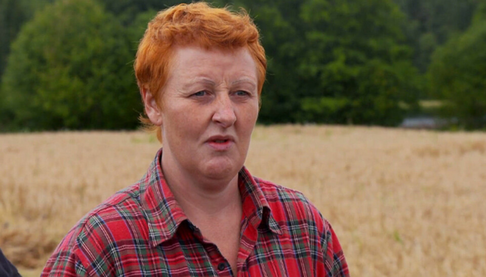 SYNLIG LEI SEG: Laila Lockert blir synlig lei seg, men også litt redd når Lasse Bergseter plutselig sprekker under mandagens episode av «Farmen».