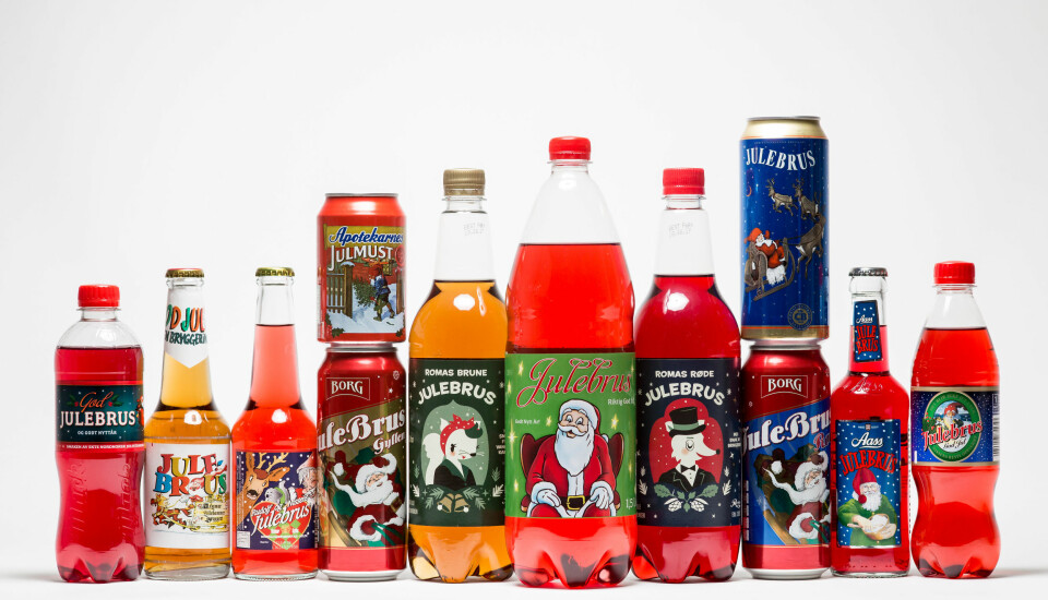 JULEBRUS: De fleste flaskene med julebrus kan pantes, men Aass' glassflaske har ikke pantemerke.