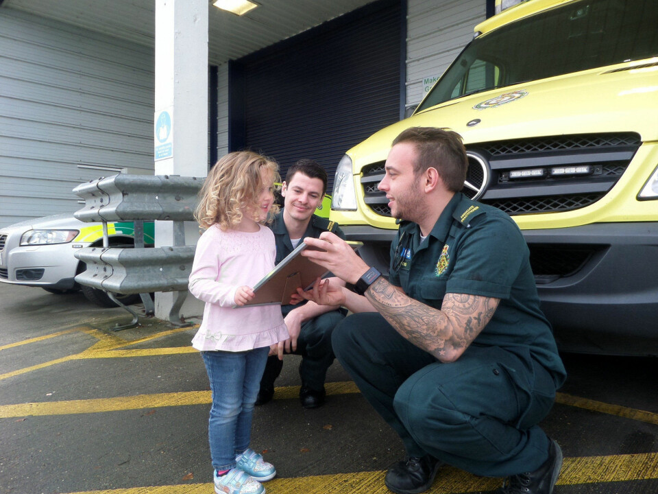 Da moren besvimte, ringte Isabelle (3) ambulansen
