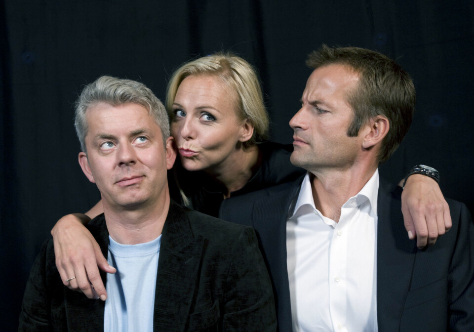 PLUTSELIG TILBAKE: Men oppholdet blir kort for Knut Nærum og Linn Skåber i «Nytt på nytt». Torsdag er de med på Jon Almaas' siste innspilling av TV-programmet.