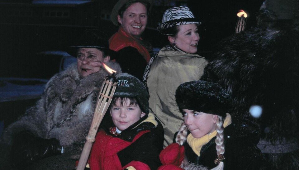Mikkel (Eirik Kvalsvik) og Marta (Karoline Fagerheim Hansen) på kanefart i Jul i Blåfjell.
