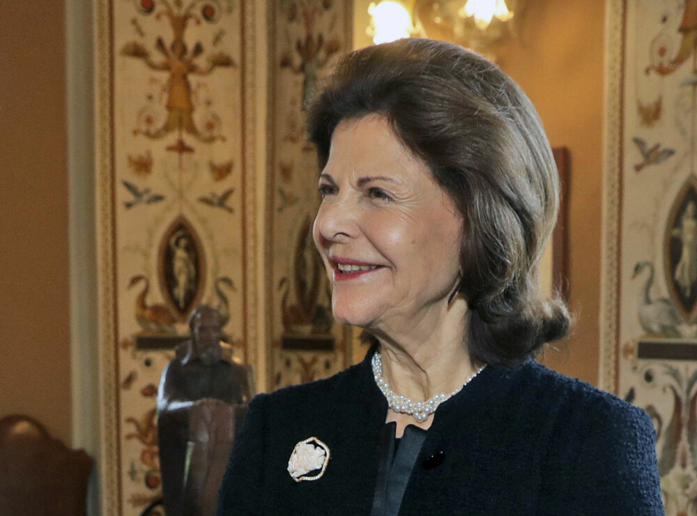 SPØKELSER: Sveriges dronning Silvia hevder det spøker på Drottningholms slott. Her avbildet under et besøk i Vatikanet i fjor høst.
