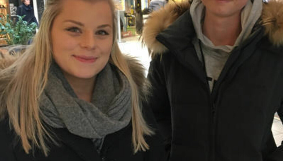 Kristine og Emilie anbefaler å drikke mye vann når du er fyllesyk.
