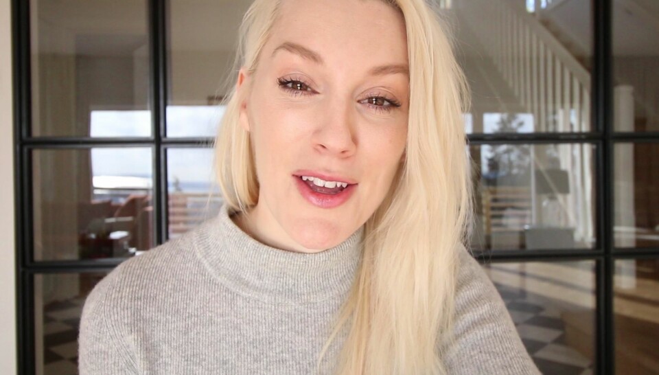 Tine Monsen svarer på spørsmål om kvinnedagen, sammen med bloggere som blant andre Anna Rasmussen, Ingrid Holm og Martine Halvorsen.